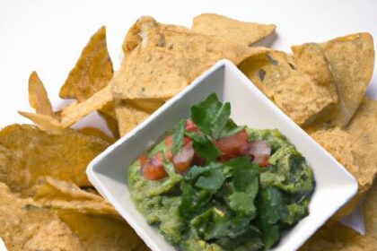 Crunch into Flavor: The Perfect Guacamole and Chips Duo