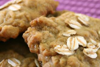 Simple & Tasty: 2-Ingredient Banana Oatmeal Cookies Recipe