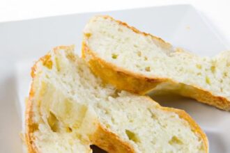 The Perfect Single-Serve Garlic Bread: Quick & Tasty Treat