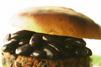 Kid-Friendly Black Bean Burgers: Tasty & Healthy Bites